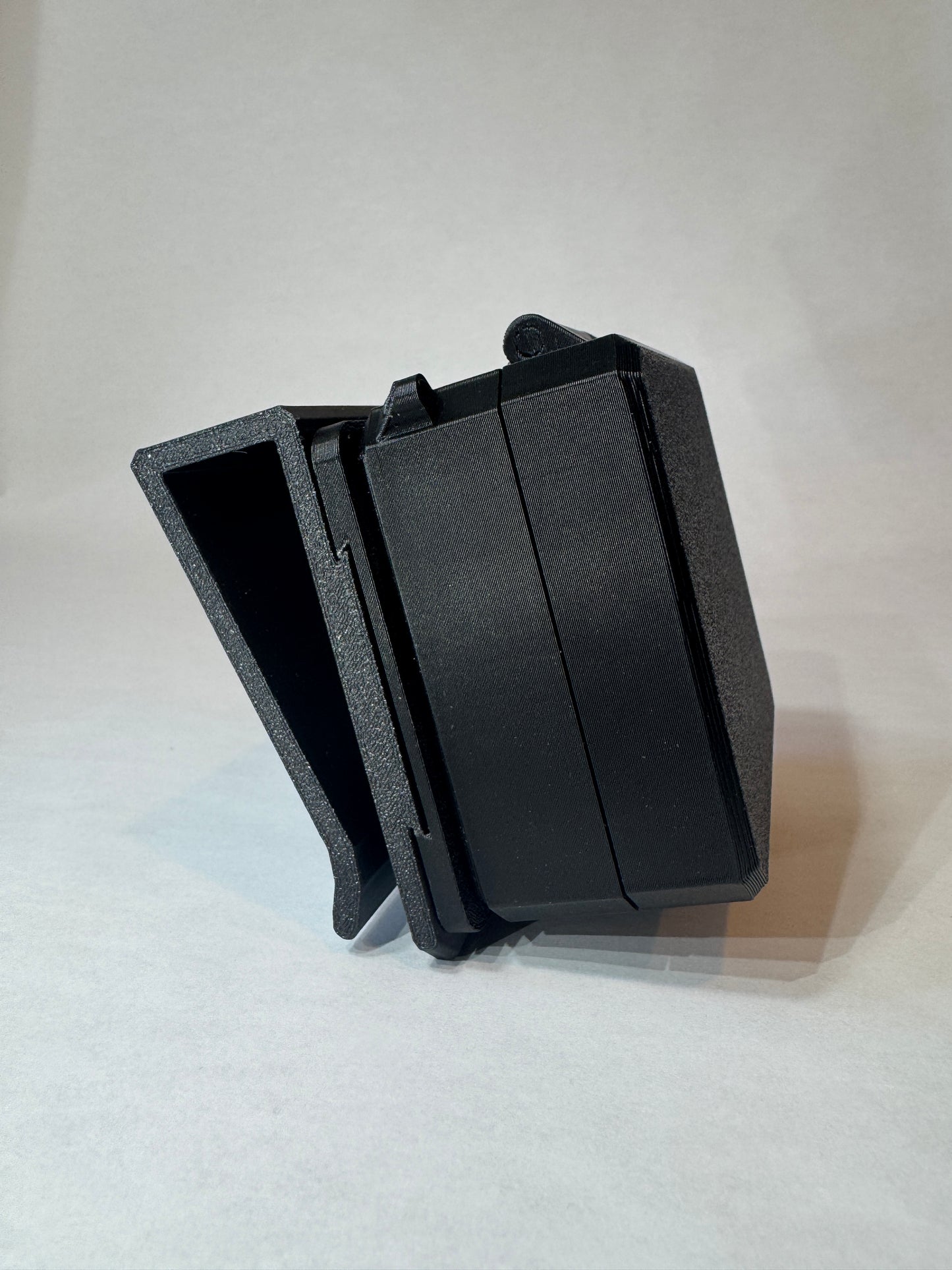 Jigged Clip-On Tacklebox Quick-Access Fishing Gear